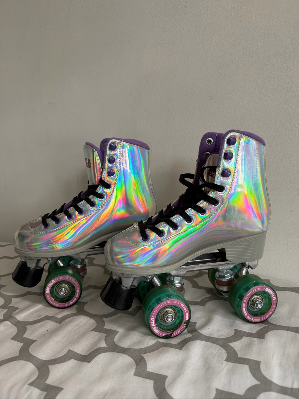 Holographic Purple High-Top Kids Roller Skates